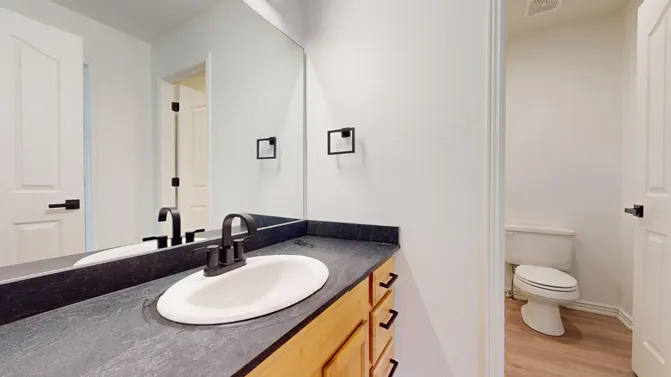 Floor 2 Bathroom | 2x2 Woodside Creek Village | Bountiful, UT