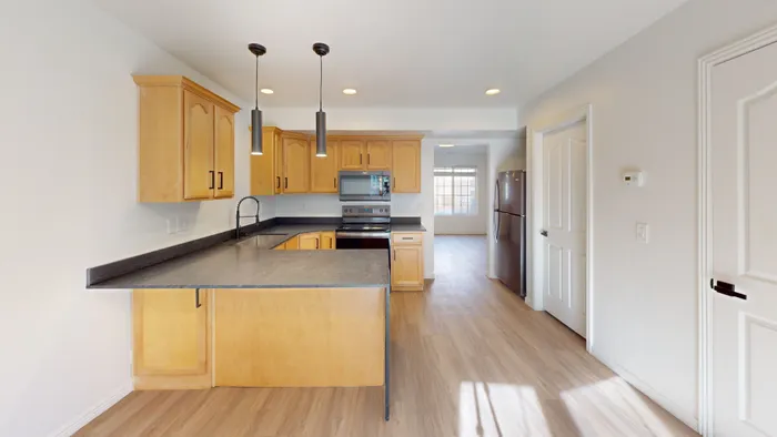 Kitchen | 2x2 Woodside Creek Village | Bountiful, UT